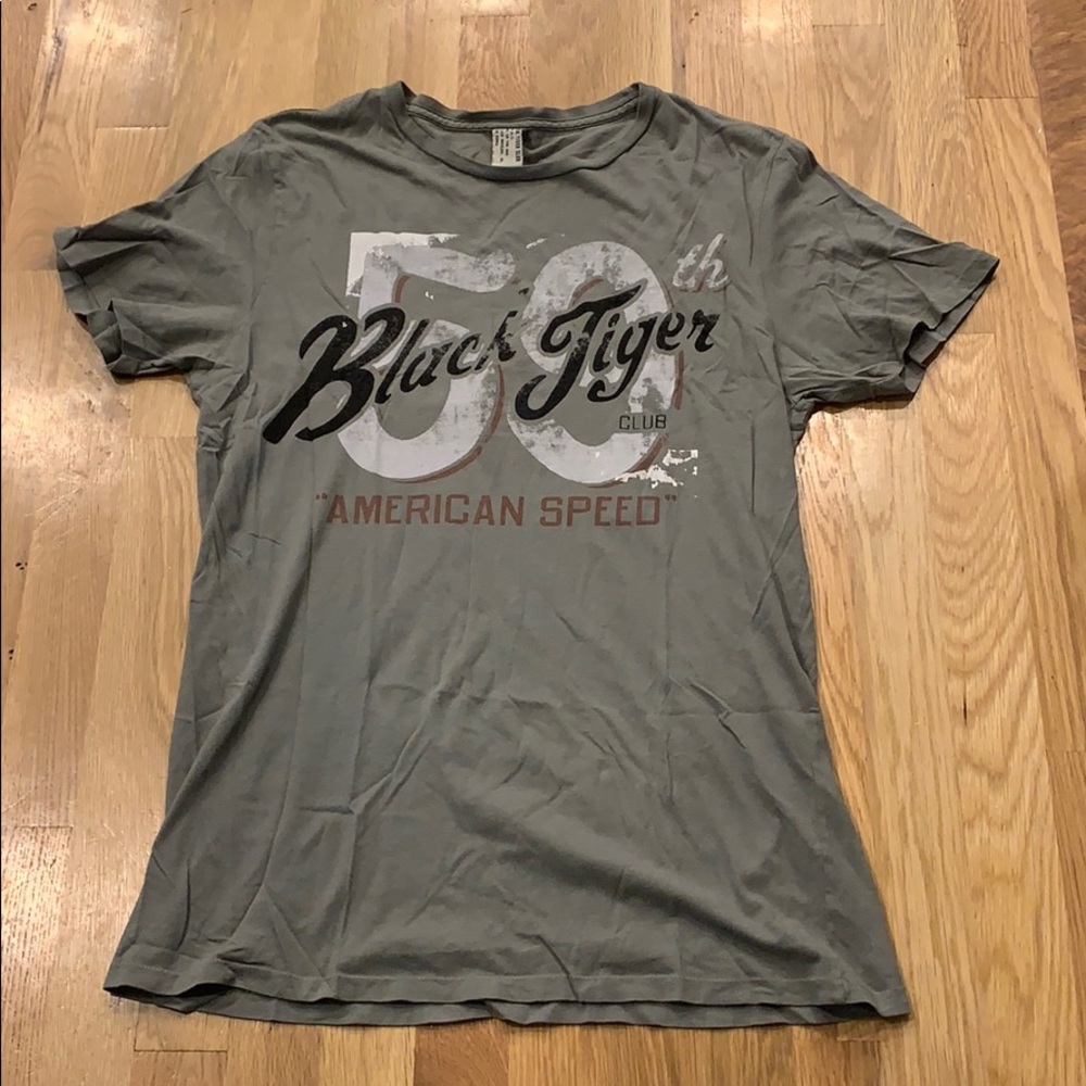 Graphic t